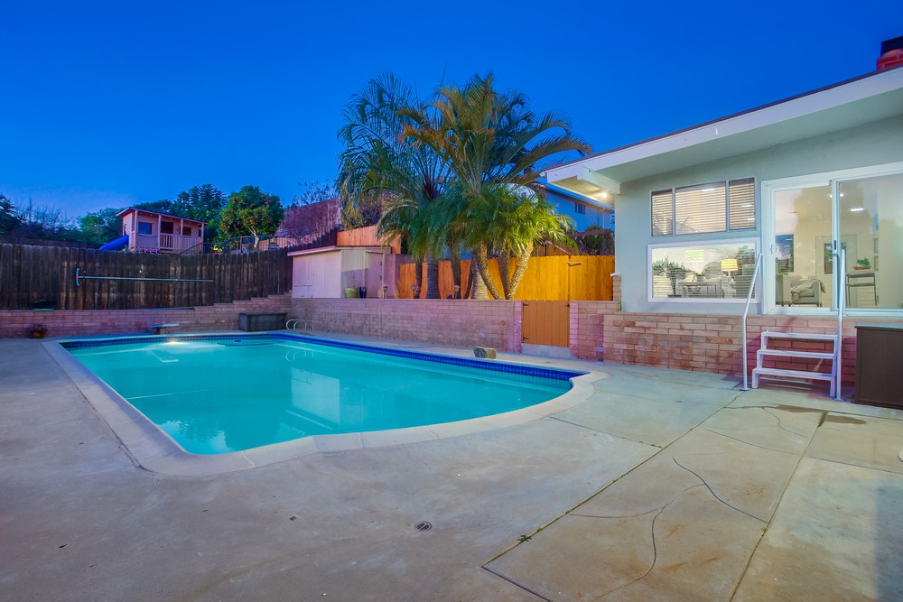 Virtual tour photo 9 of 75 for 8608 Highwood Dr