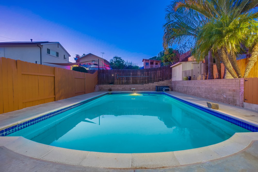 Virtual tour photo 10 of 75 for 8608 Highwood Dr