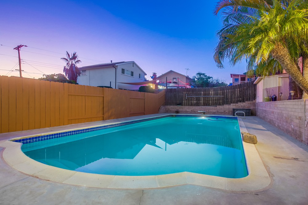 Virtual tour photo 11 of 75 for 8608 Highwood Dr