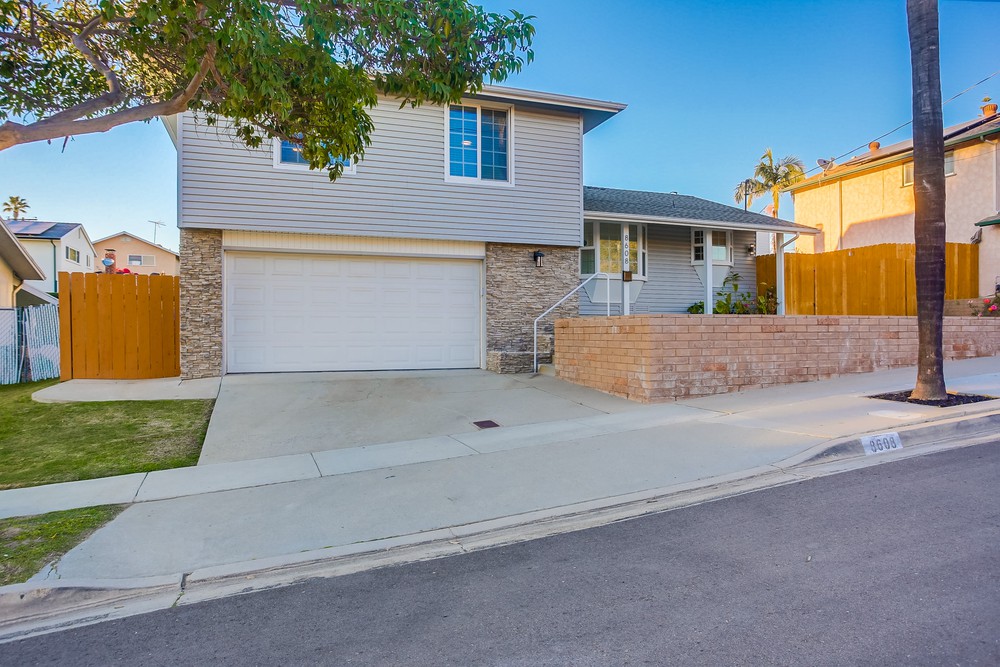 Virtual tour photo 60 of 75 for 8608 Highwood Dr