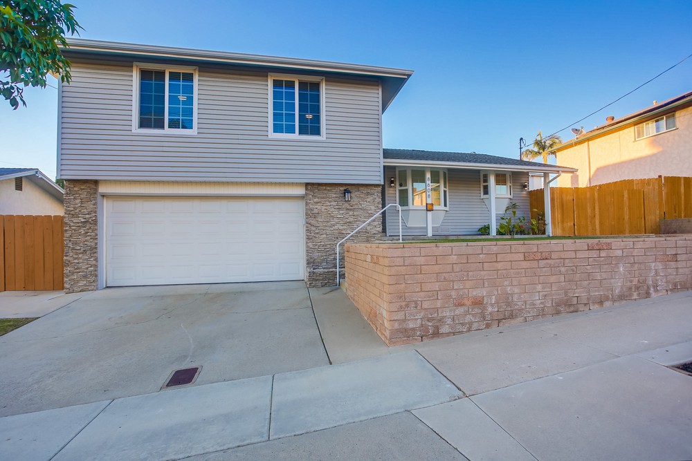 Virtual tour photo 61 of 75 for 8608 Highwood Dr