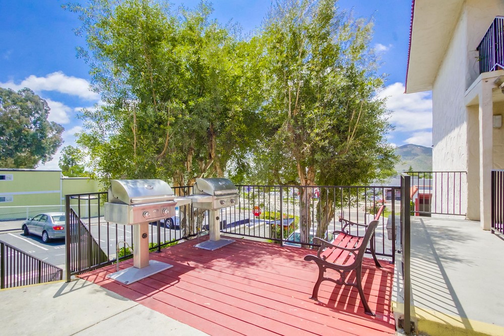 Virtual tour photo 7 of 38 for 8609 Lake Murray Blvd