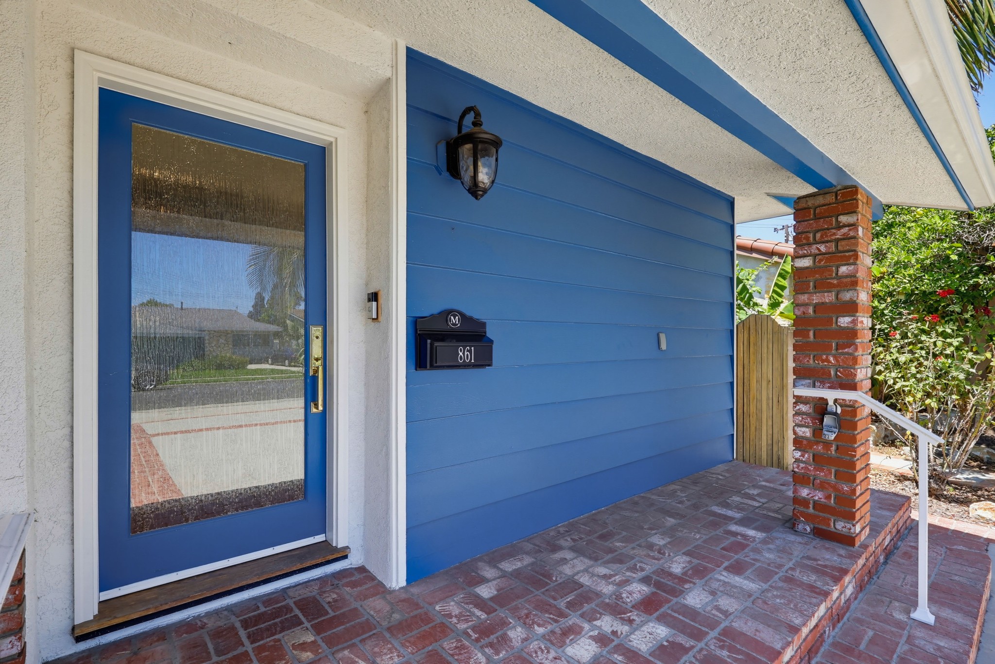 Virtual tour photo 5 of 49 for 861 Roxanne Ave