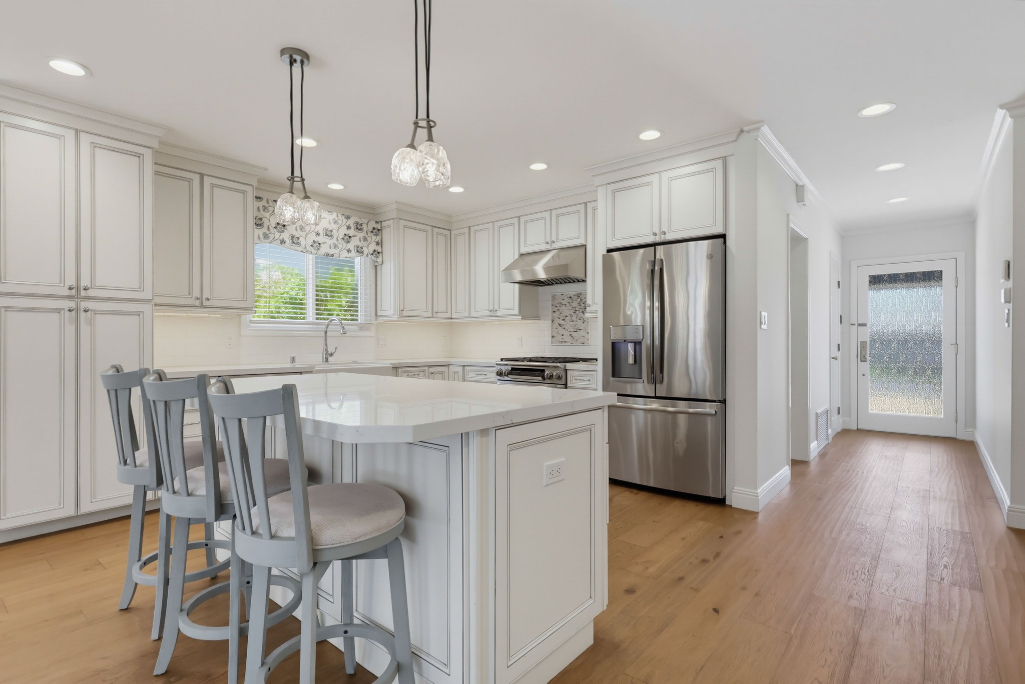Virtual tour photo 17 of 49 for 861 Roxanne Ave