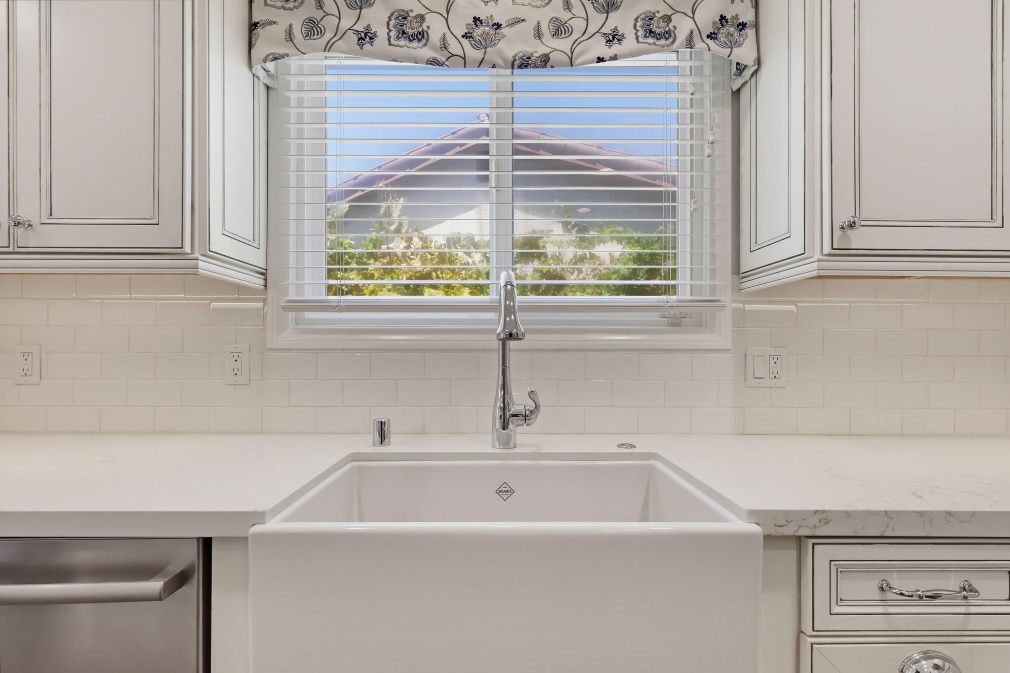 Virtual tour photo 20 of 49 for 861 Roxanne Ave