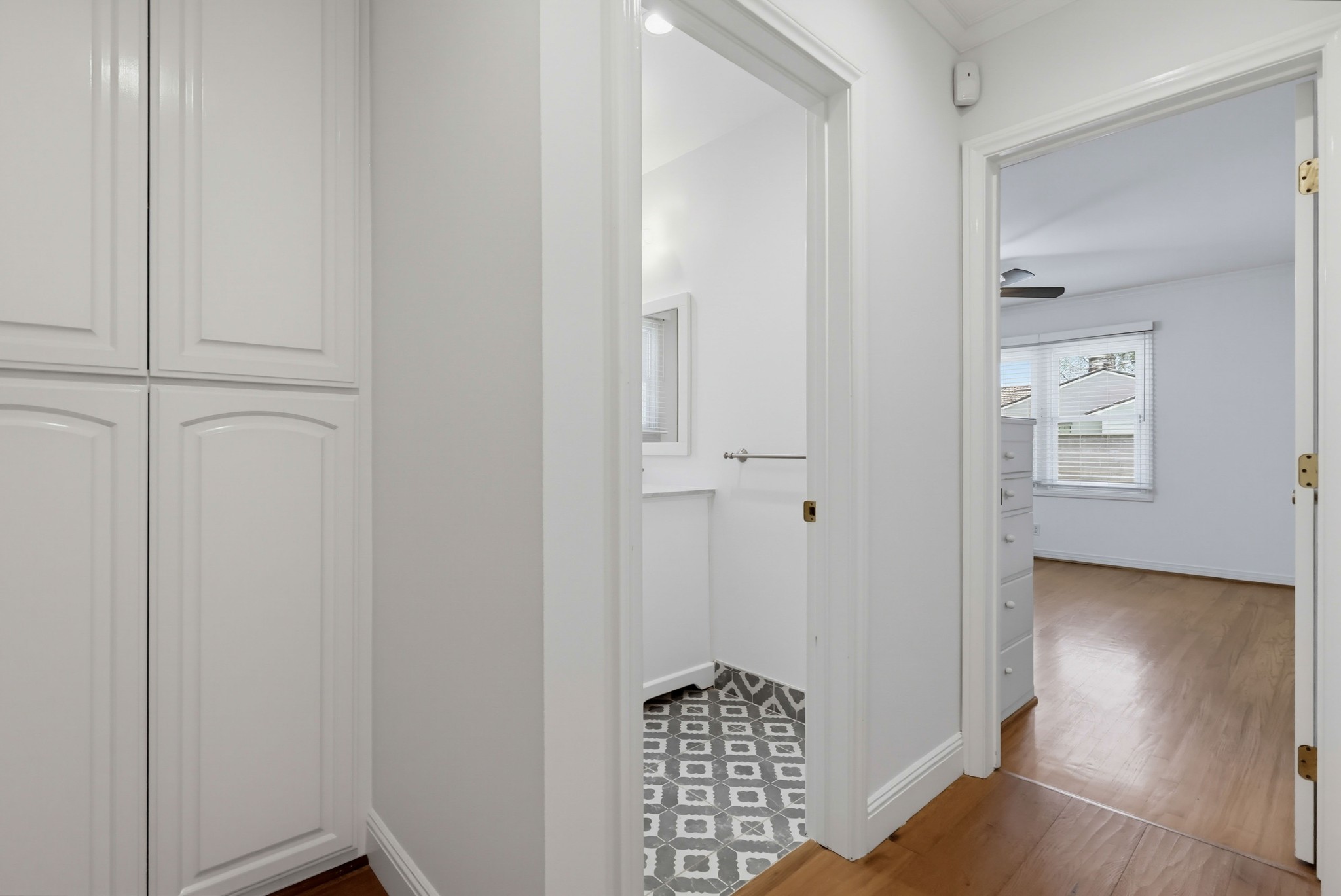 Virtual tour photo 28 of 49 for 861 Roxanne Ave