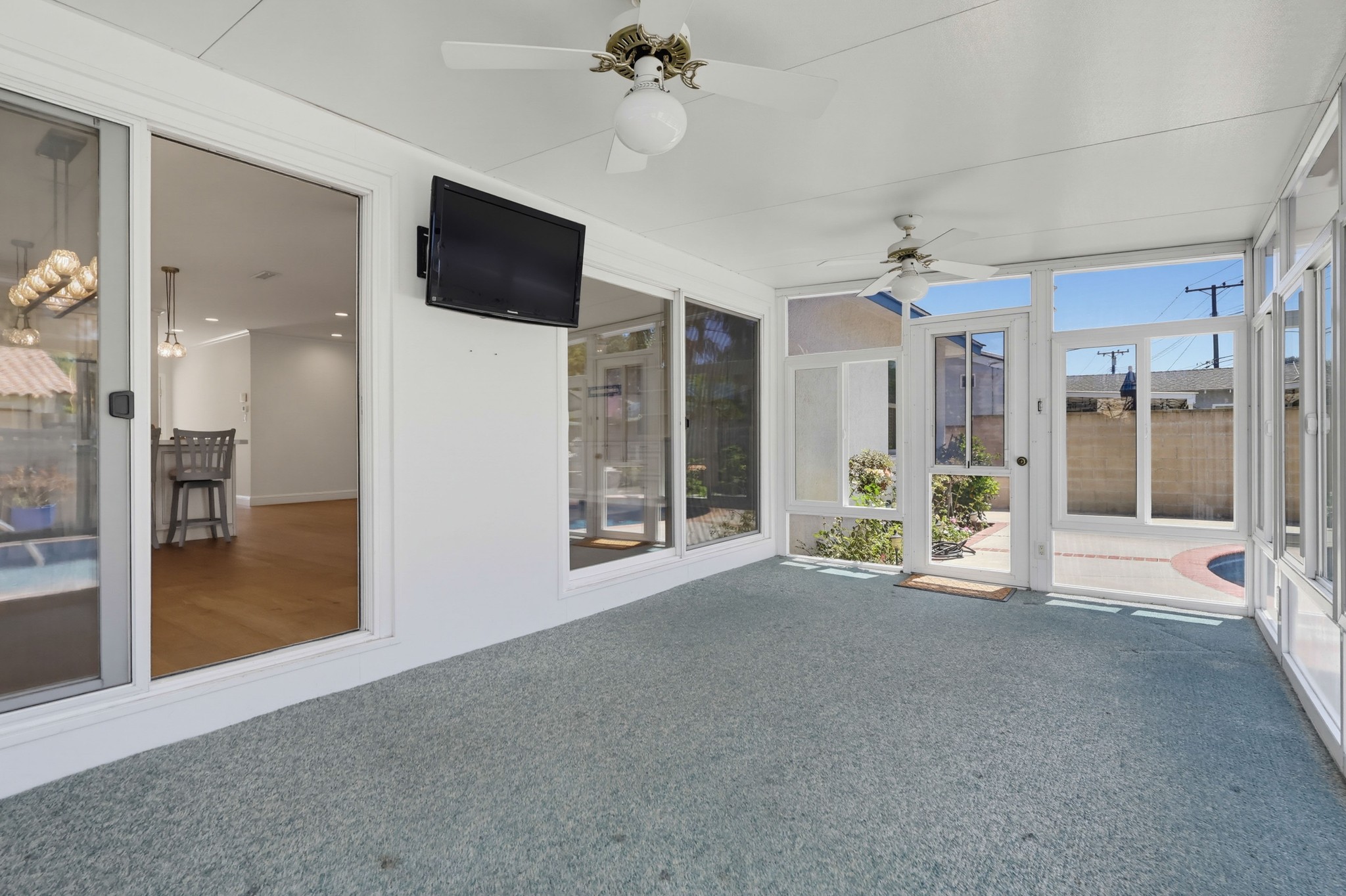 Virtual tour photo 37 of 49 for 861 Roxanne Ave