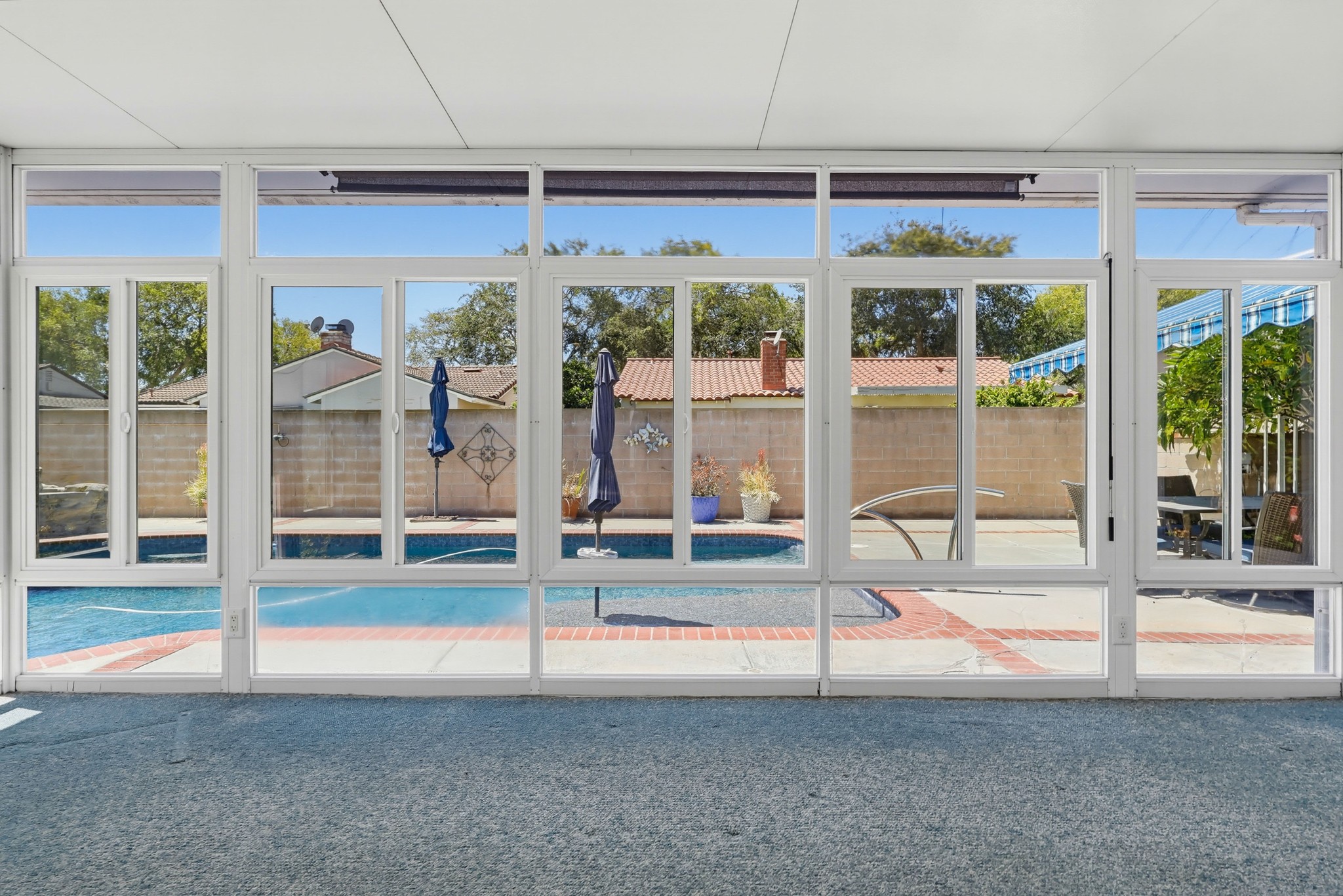 Virtual tour photo 39 of 49 for 861 Roxanne Ave