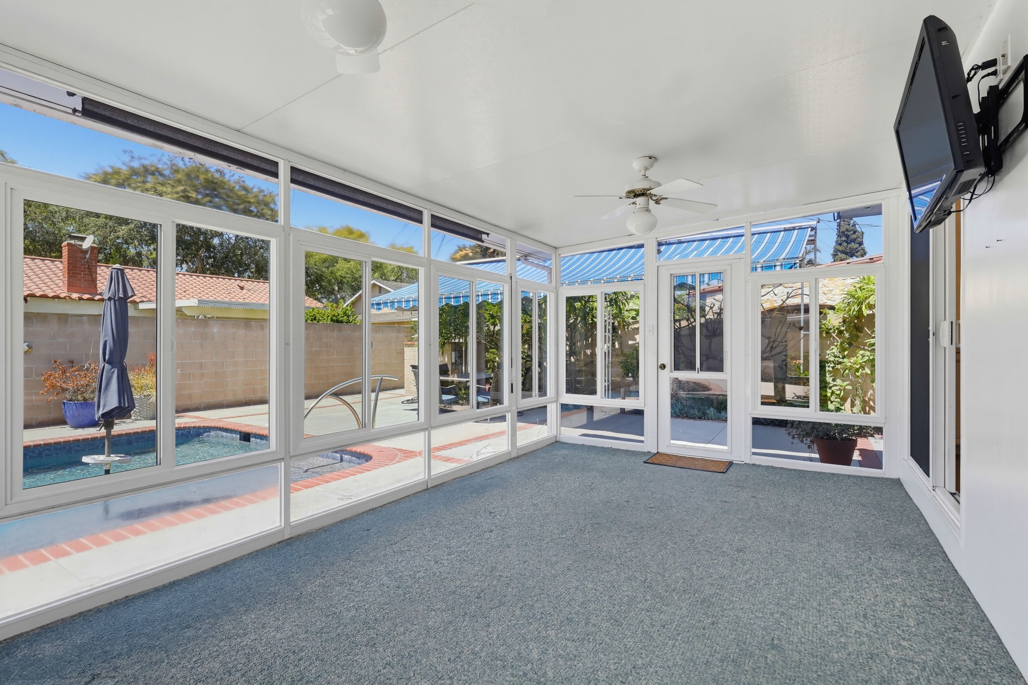 Virtual tour photo 40 of 49 for 861 Roxanne Ave