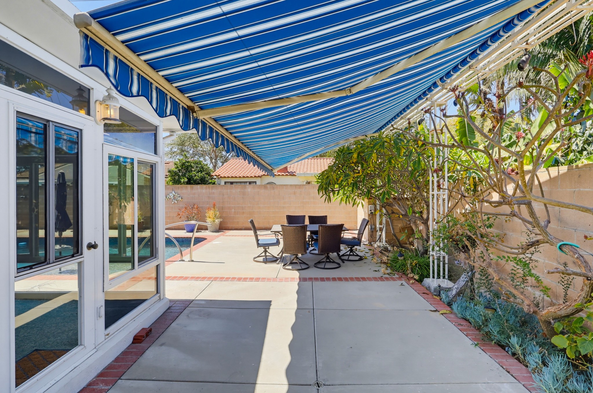 Virtual tour photo 41 of 49 for 861 Roxanne Ave