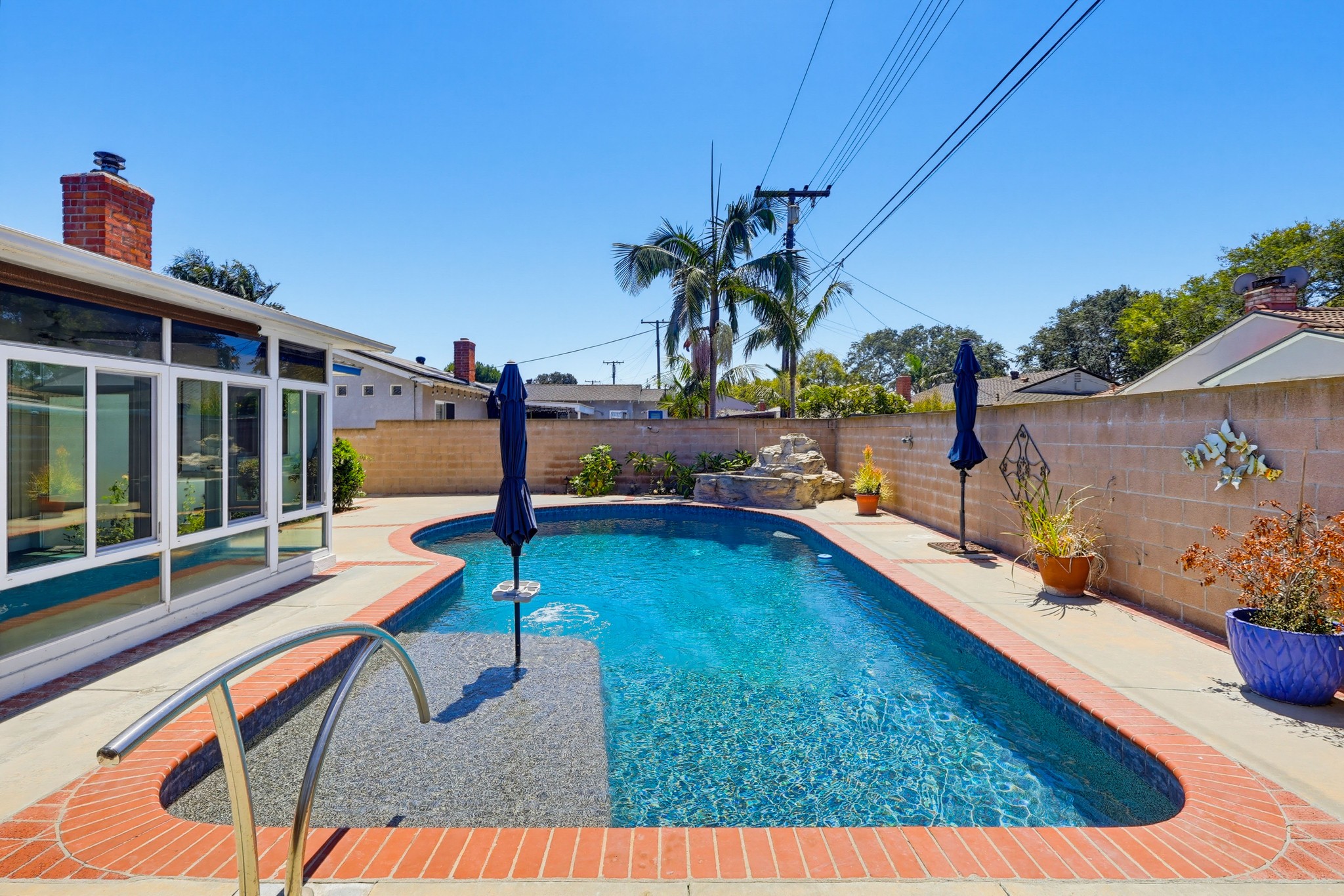 Virtual tour photo 43 of 49 for 861 Roxanne Ave