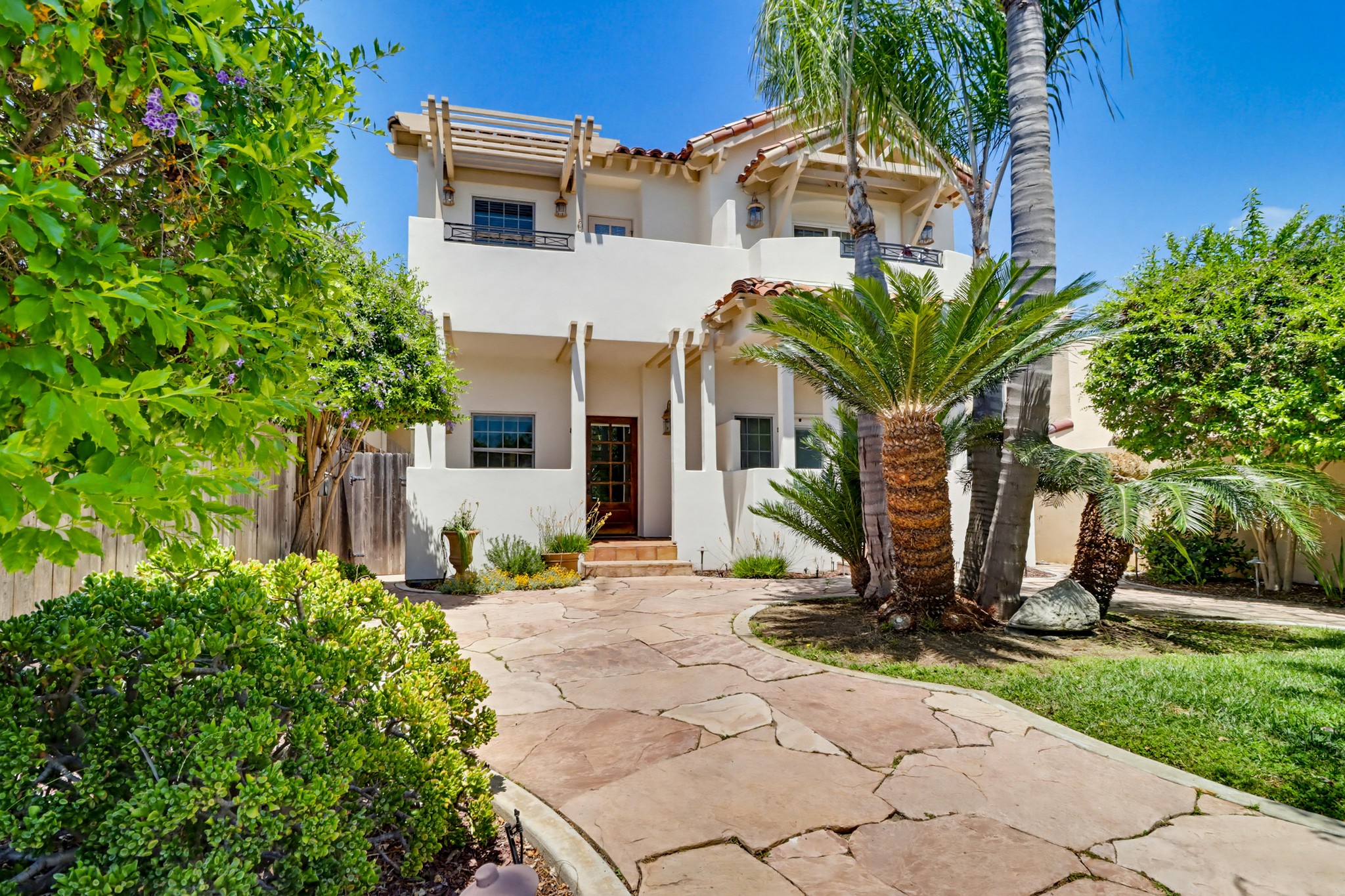Virtual tour photo 3 of 64 for 862 G Ave