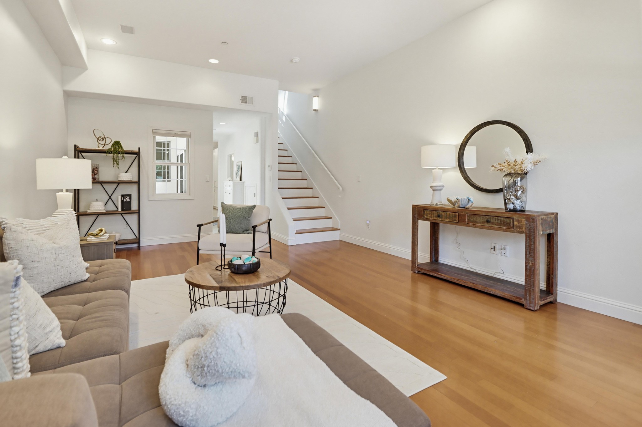 Virtual tour photo 8 of 64 for 862 G Ave