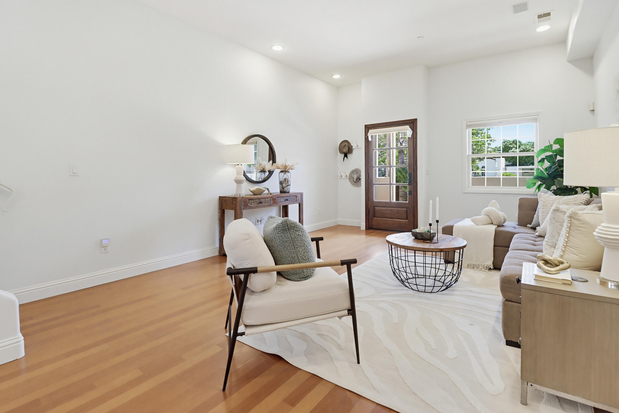 Virtual tour photo 9 of 64 for 862 G Ave