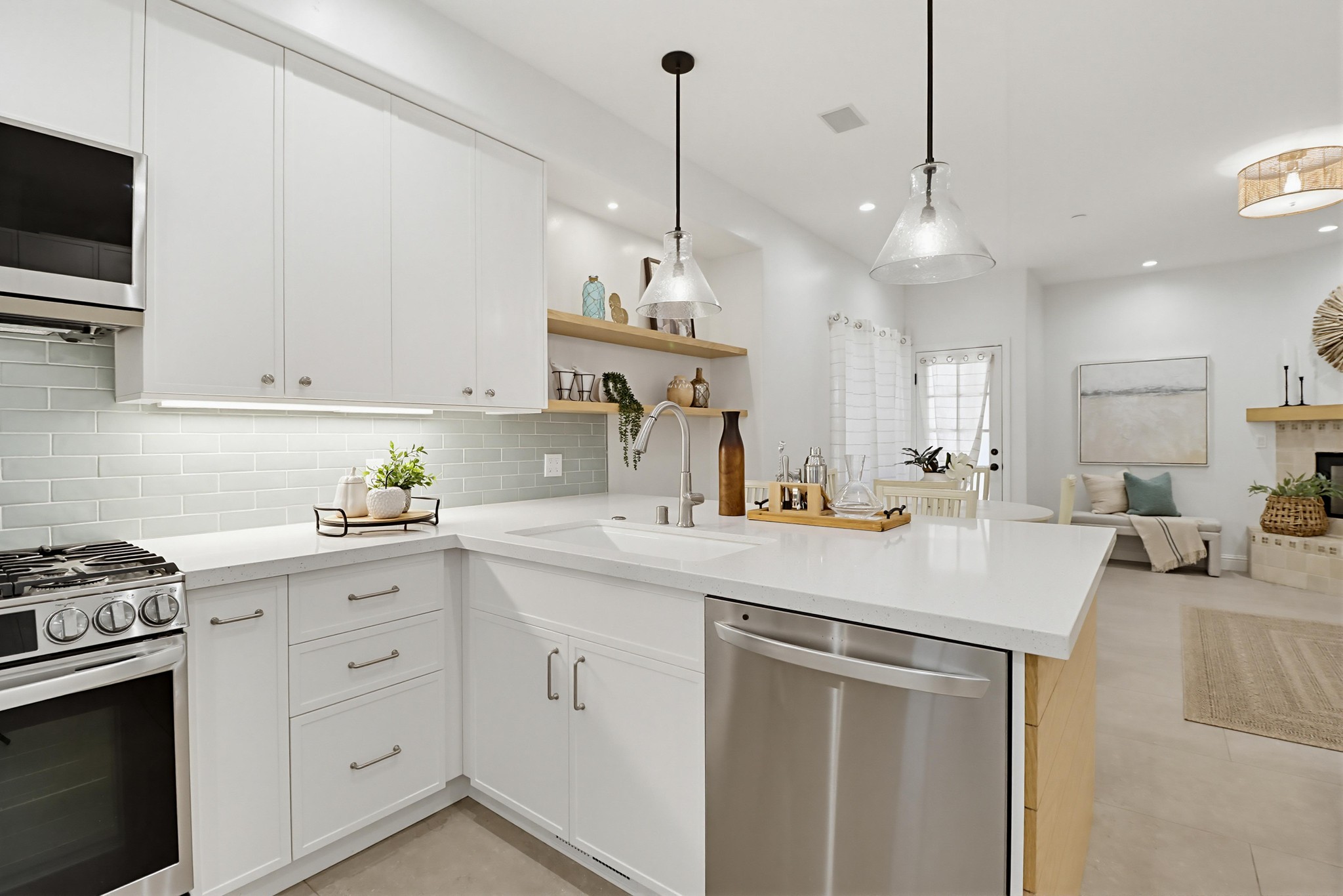 Virtual tour photo 14 of 64 for 862 G Ave
