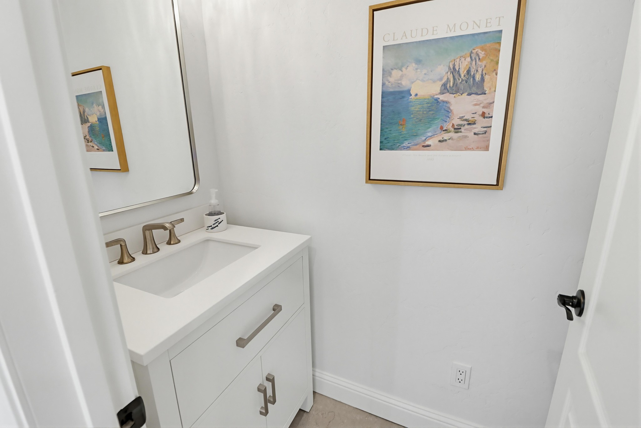 Virtual tour photo 24 of 64 for 862 G Ave