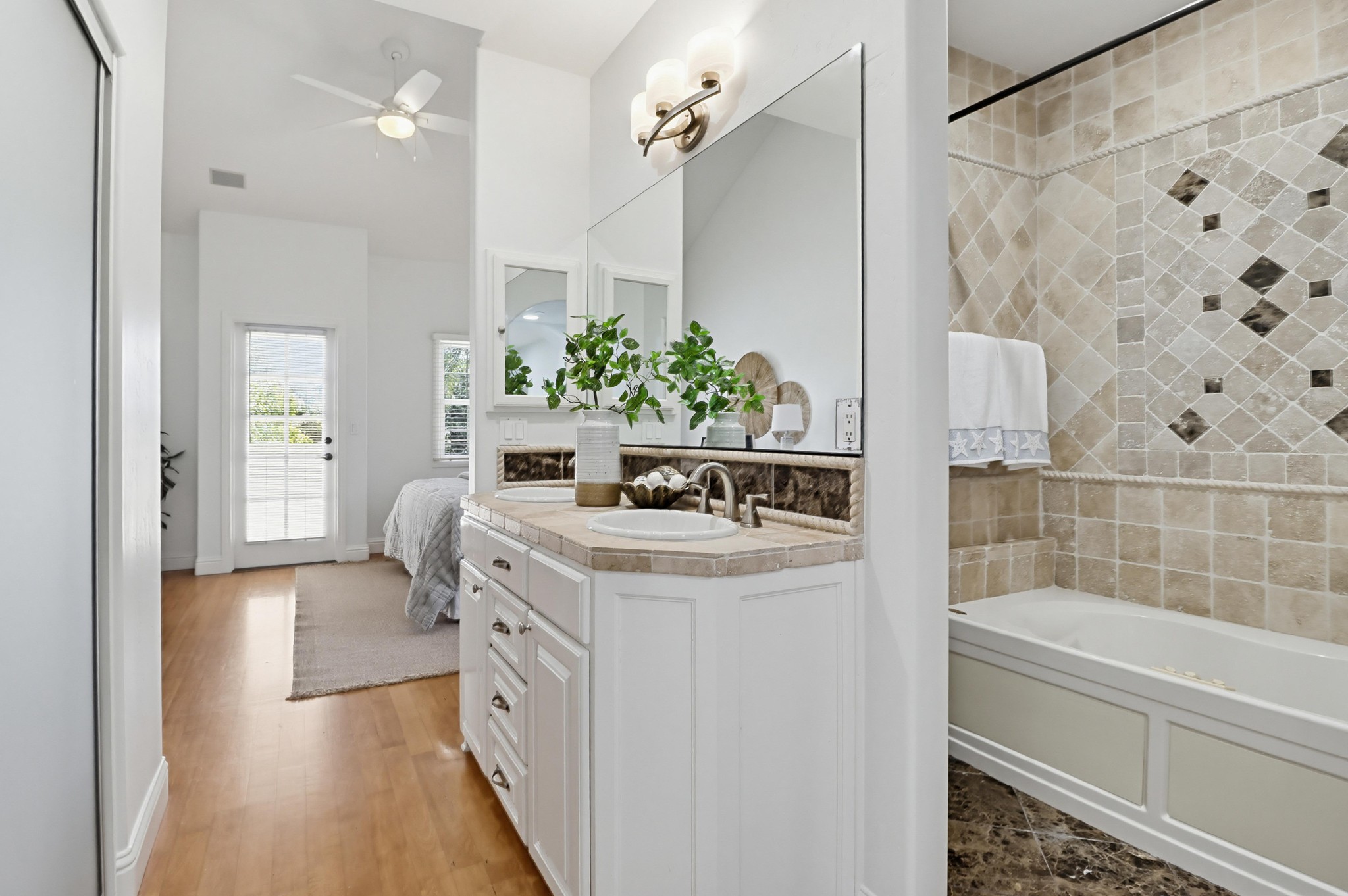 Virtual tour photo 32 of 64 for 862 G Ave