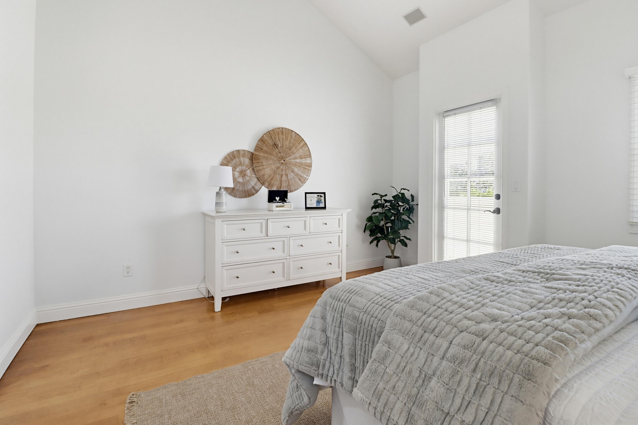 Virtual tour photo 35 of 64 for 862 G Ave