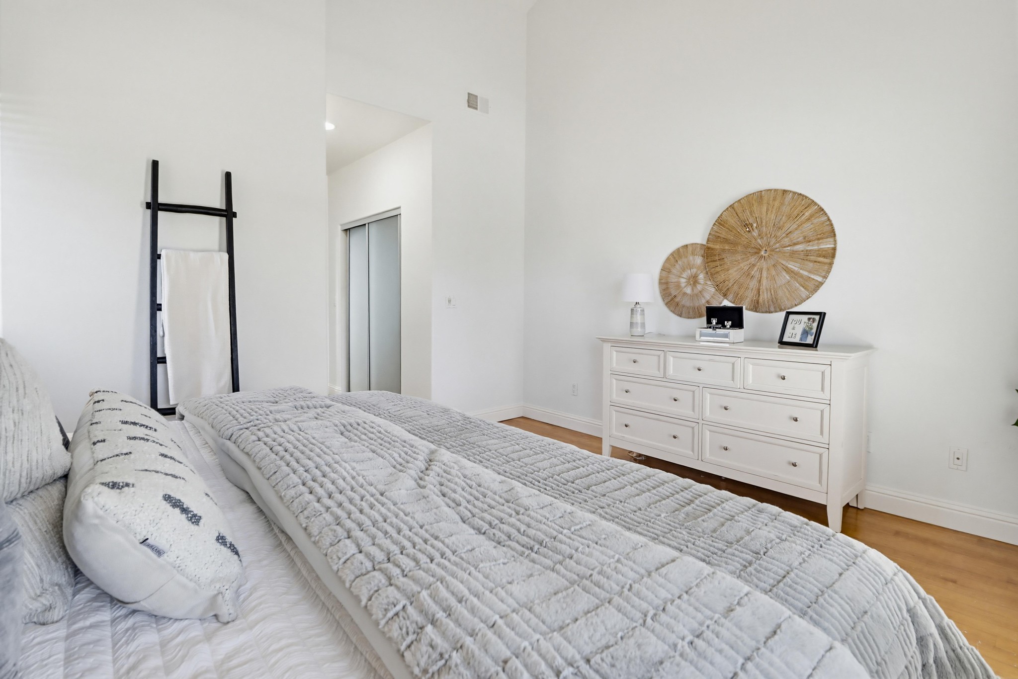 Virtual tour photo 37 of 64 for 862 G Ave