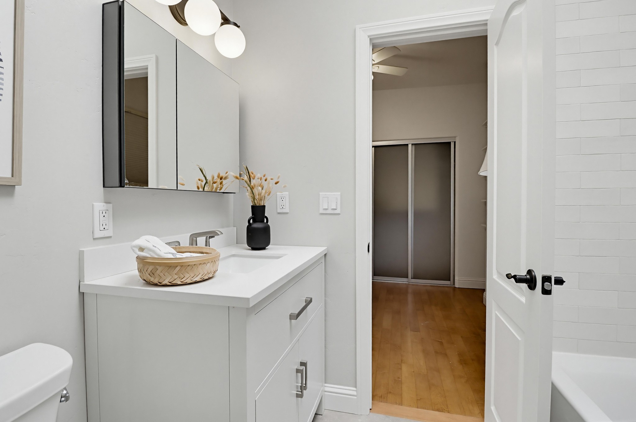 Virtual tour photo 49 of 64 for 862 G Ave