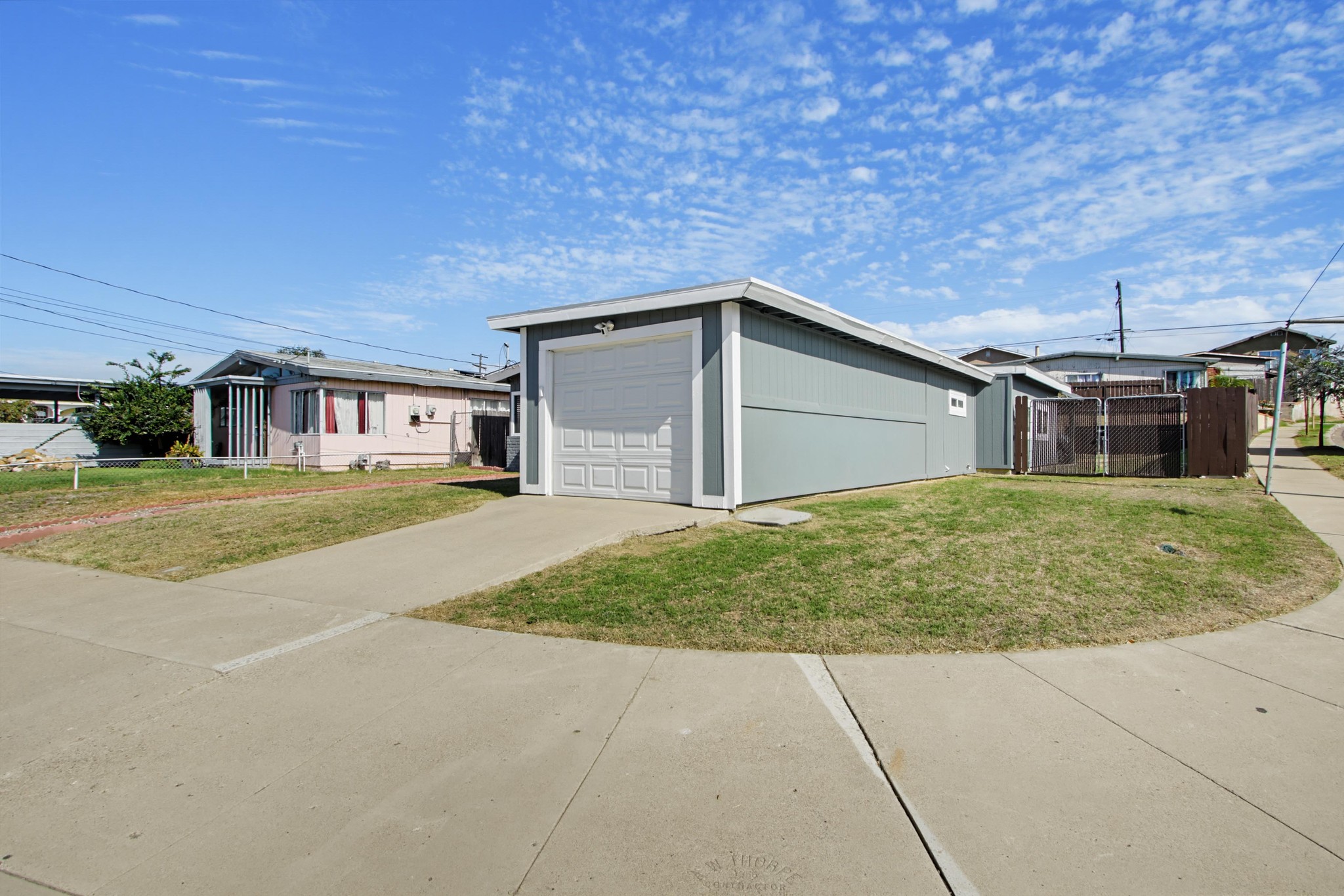 Virtual tour photo 5 of 55 for 863 Ginna Pl