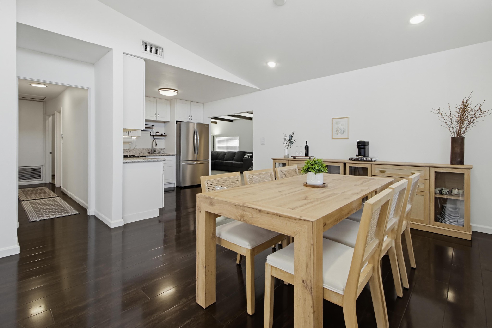 Virtual tour photo 16 of 55 for 863 Ginna Pl