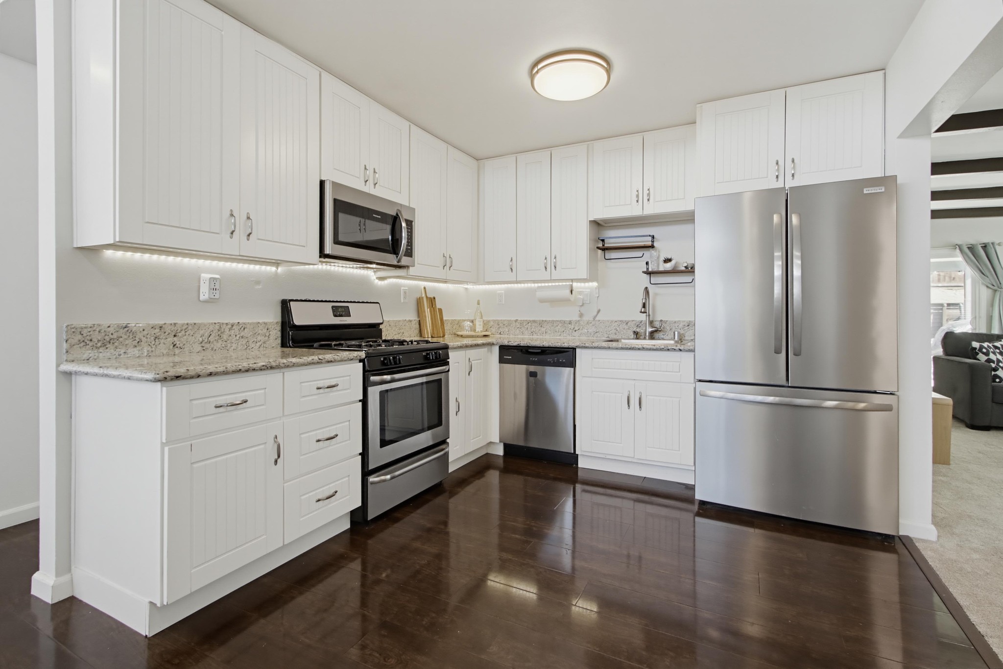 Virtual tour photo 17 of 55 for 863 Ginna Pl
