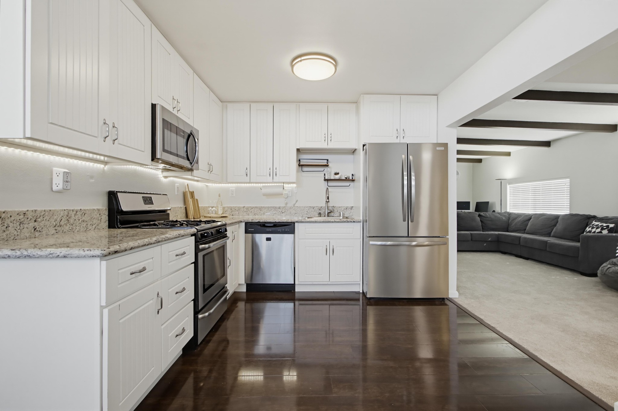 Virtual tour photo 18 of 55 for 863 Ginna Pl