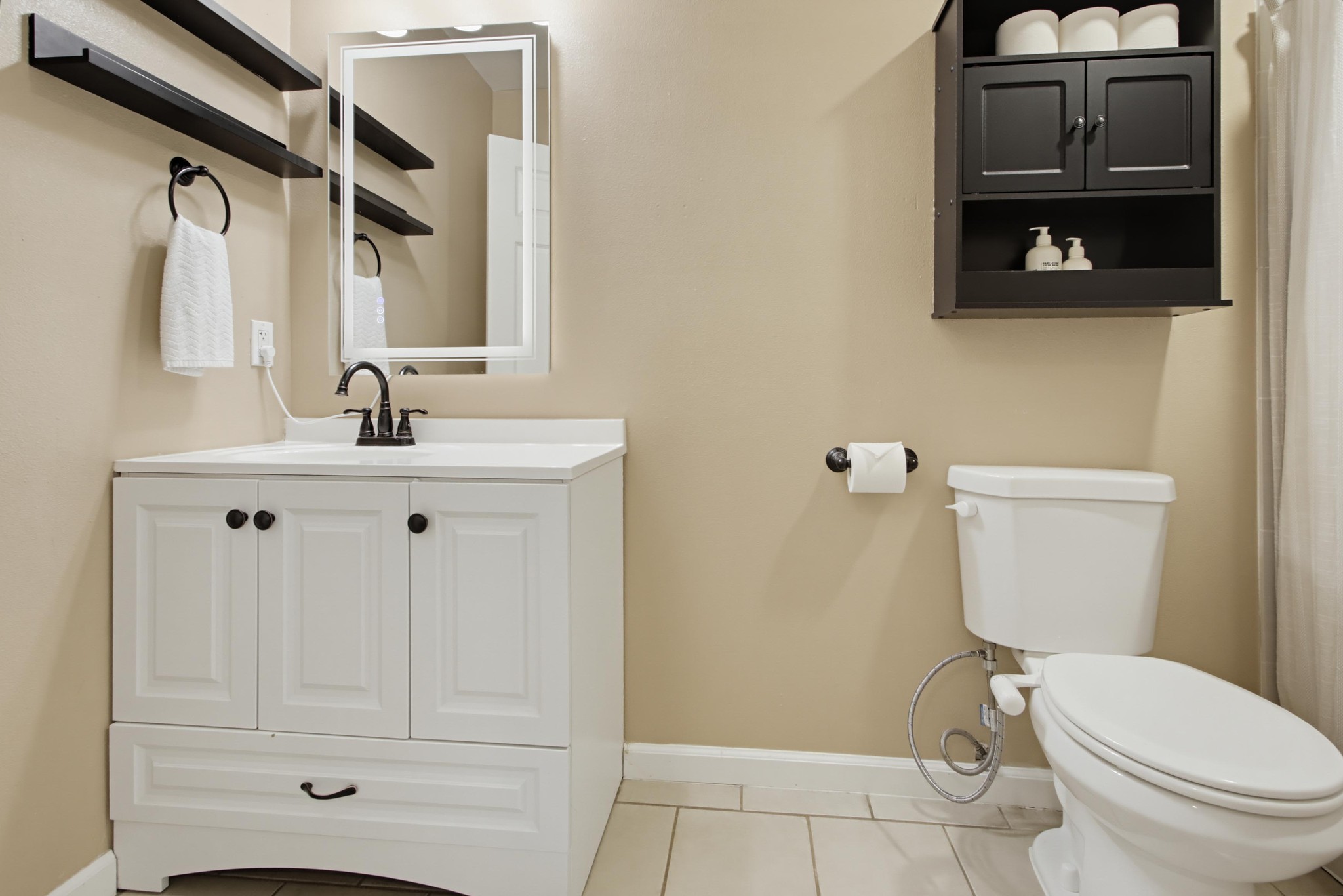Virtual tour photo 34 of 55 for 863 Ginna Pl