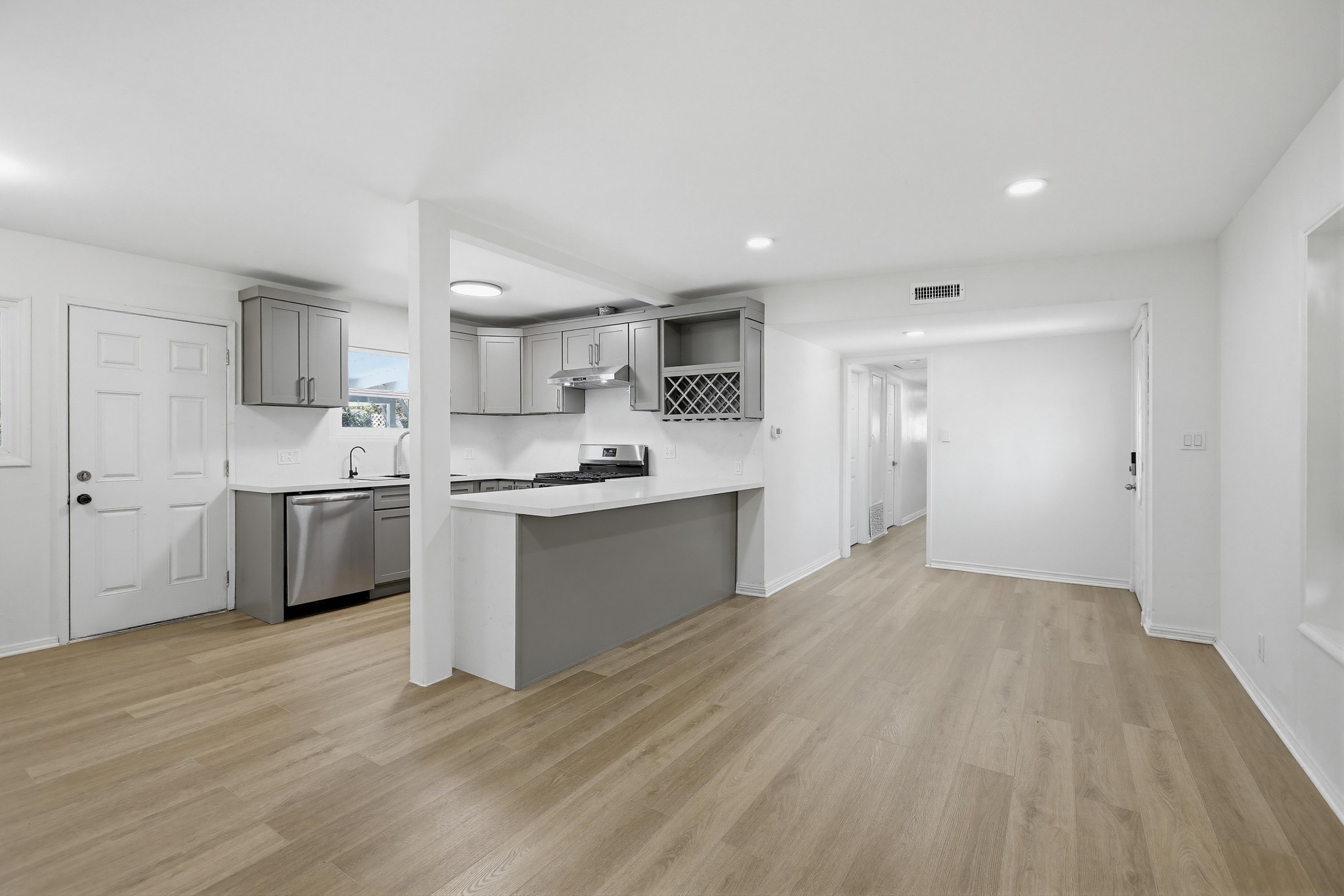 Virtual tour photo 10 of 56 for 8631 Marylee Dr