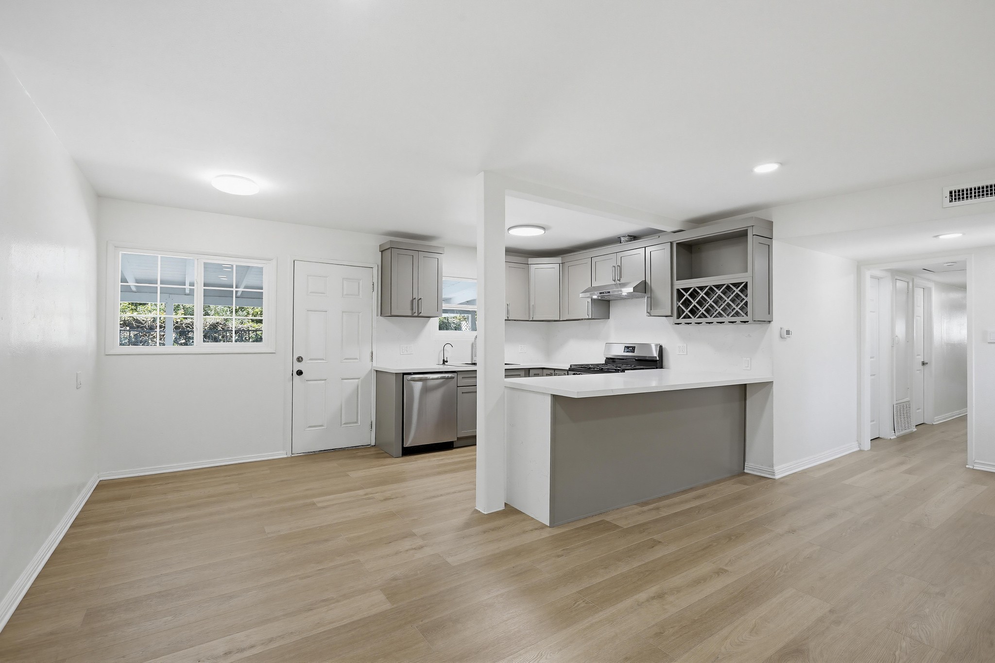 Virtual tour photo 11 of 56 for 8631 Marylee Dr