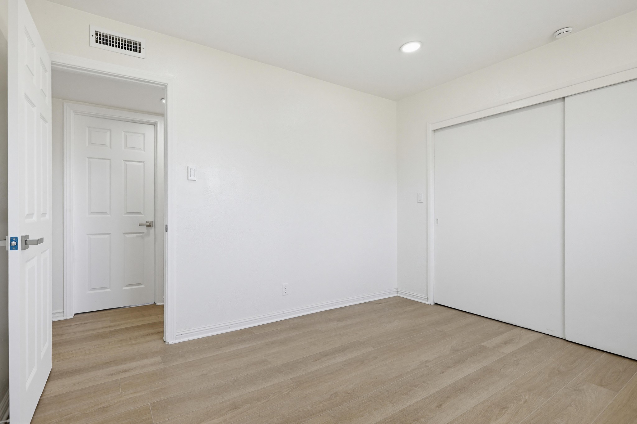 Virtual tour photo 23 of 56 for 8631 Marylee Dr