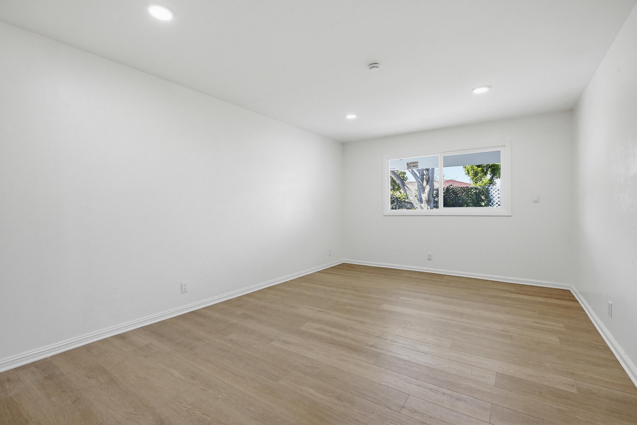 Virtual tour photo 27 of 56 for 8631 Marylee Dr