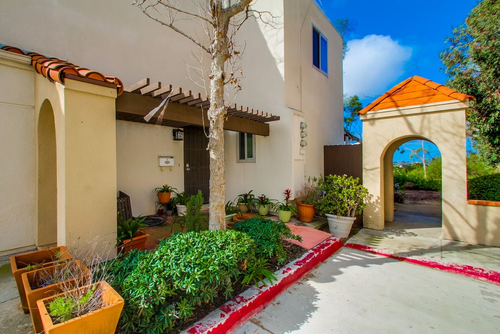 Virtual tour photo 6 of 47 for 8632 Converse Ave