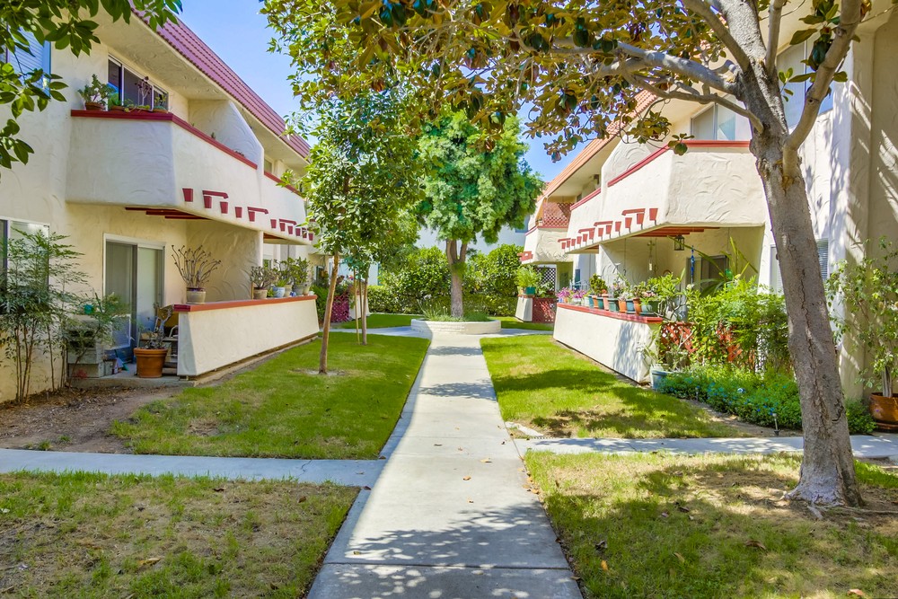 Virtual tour photo 1 of 23 for 8633 Lake Murray Boulevard Unit 7
