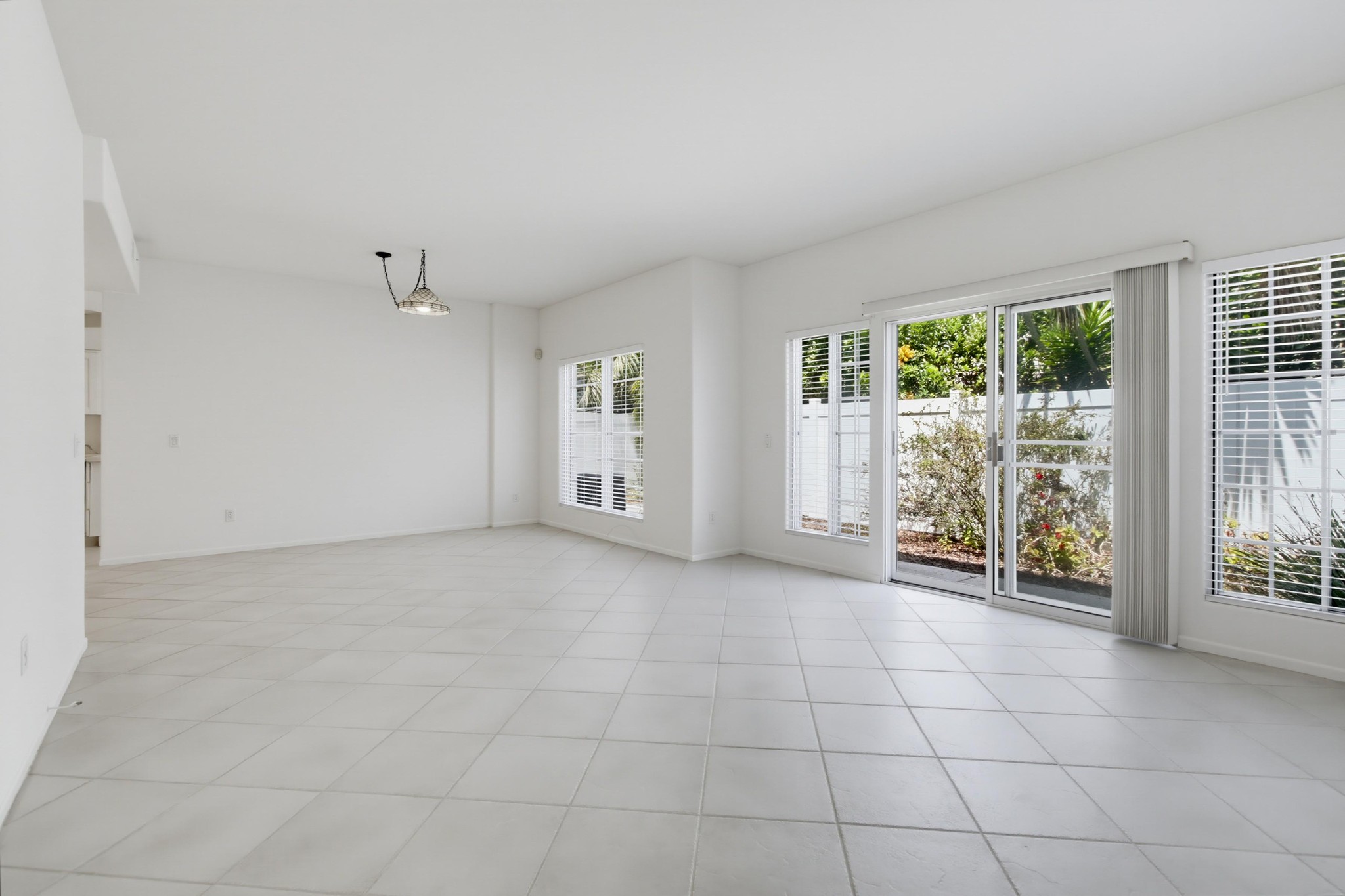 Virtual tour photo 7 of 66 for 8637 Via Mallorca Unit C