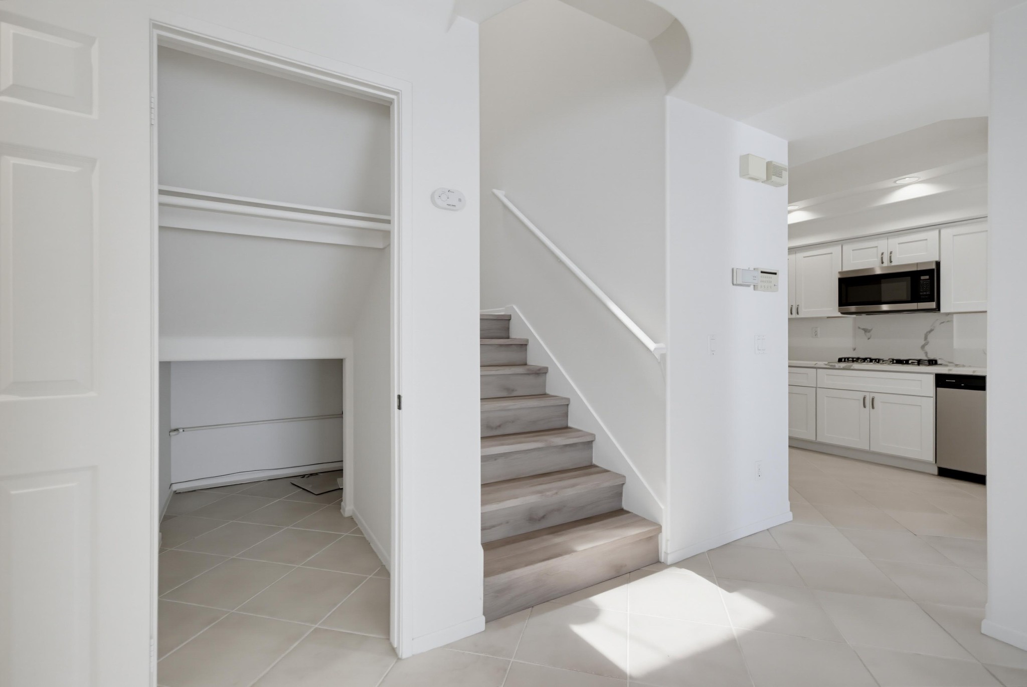 Virtual tour photo 14 of 66 for 8637 Via Mallorca Unit C