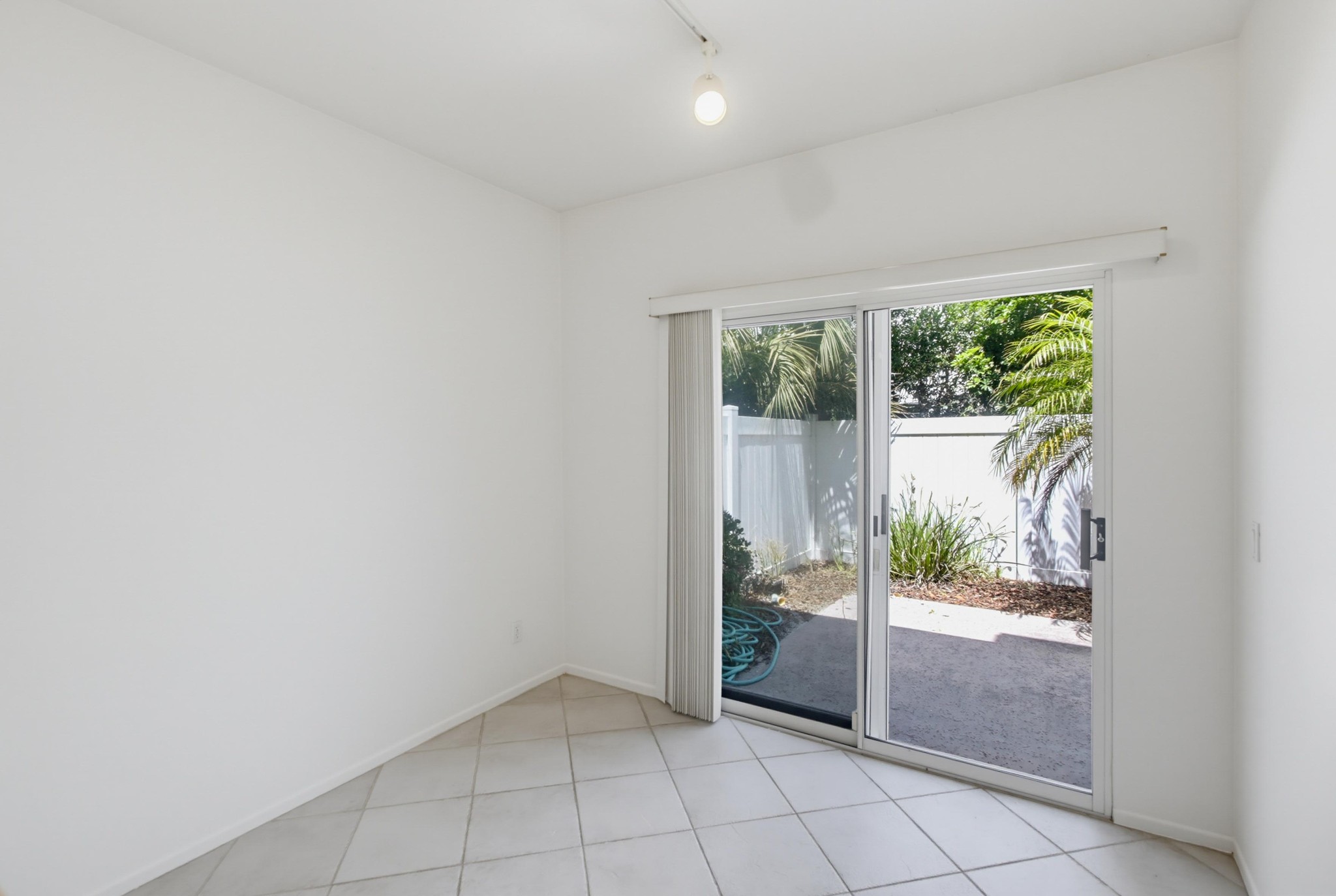 Virtual tour photo 19 of 66 for 8637 Via Mallorca Unit C