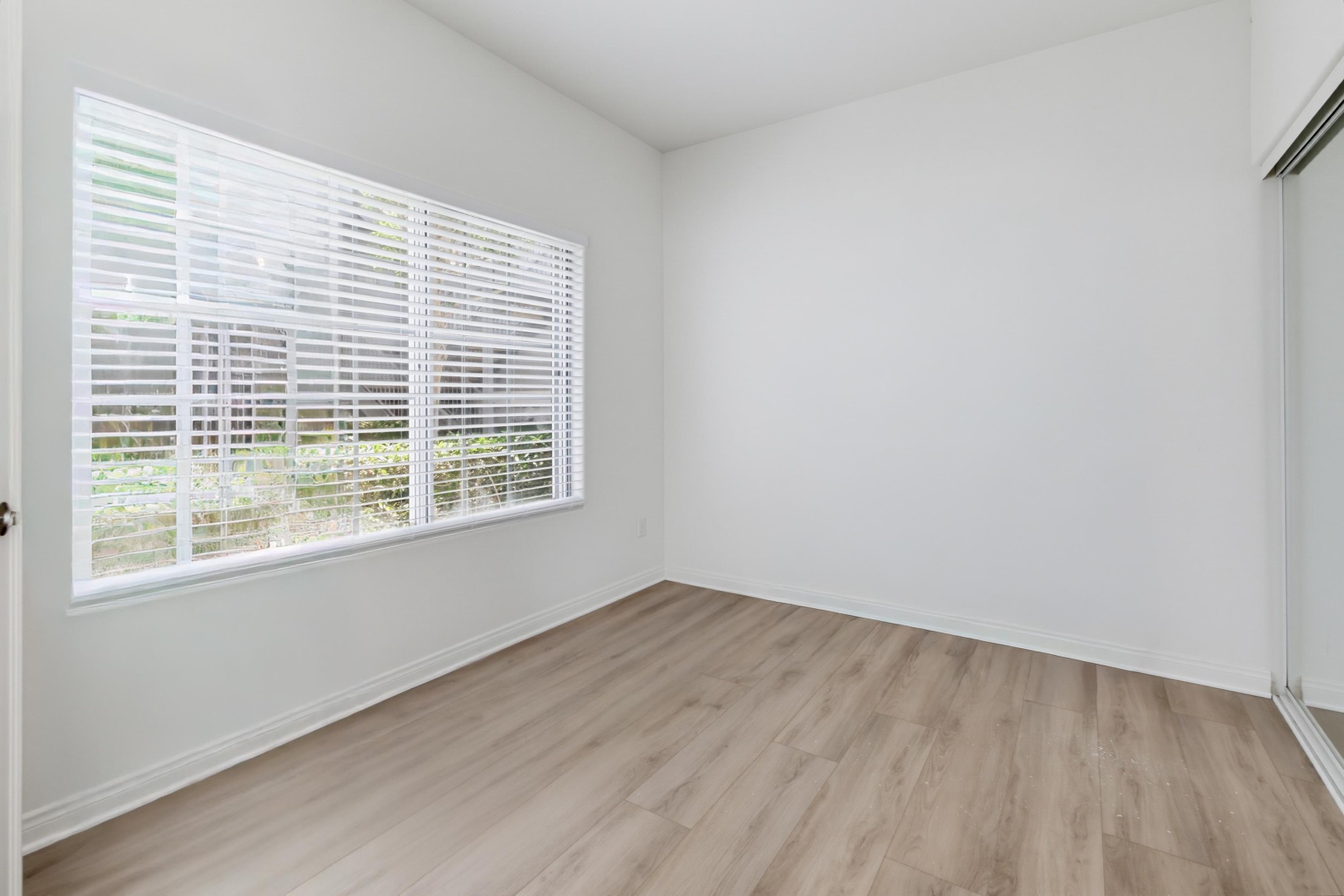 Virtual tour photo 23 of 66 for 8637 Via Mallorca Unit C