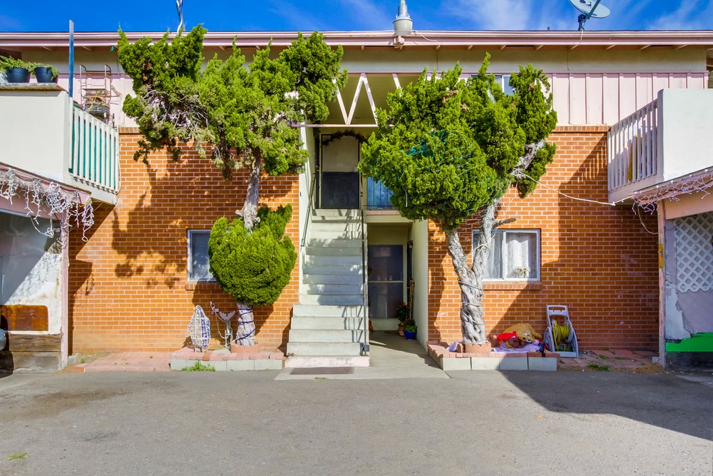 Virtual tour photo 5 of 21 for 8650 Hurlbut St
