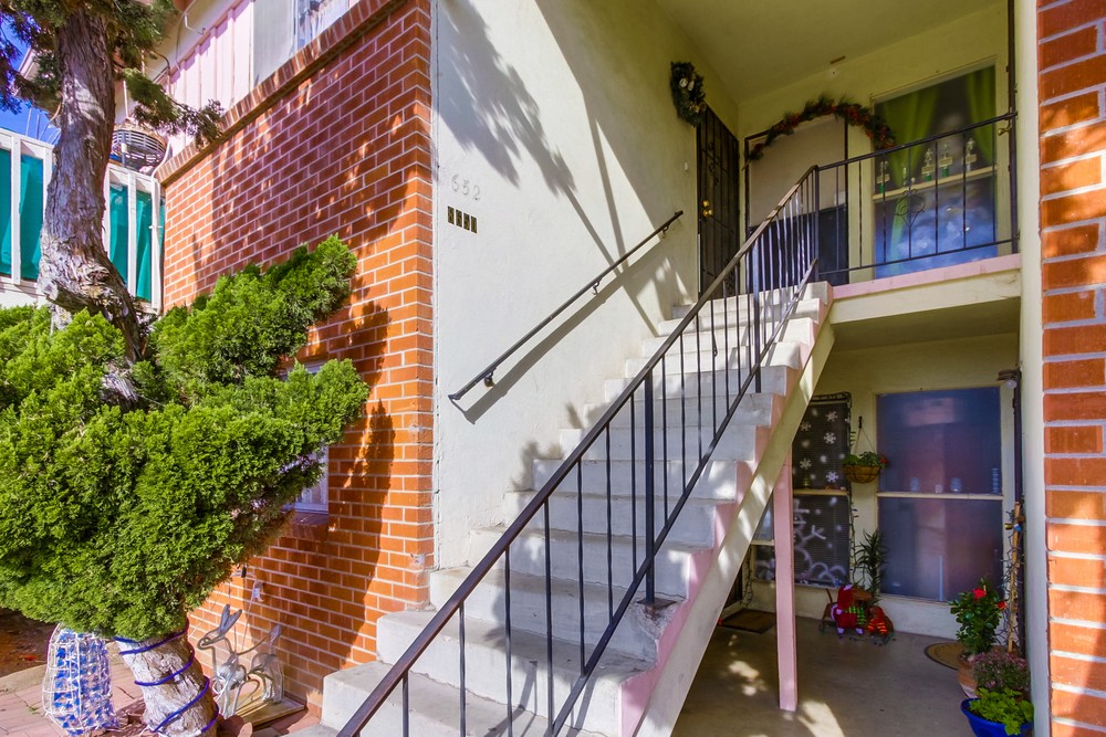 Virtual tour photo 8 of 21 for 8650 Hurlbut St
