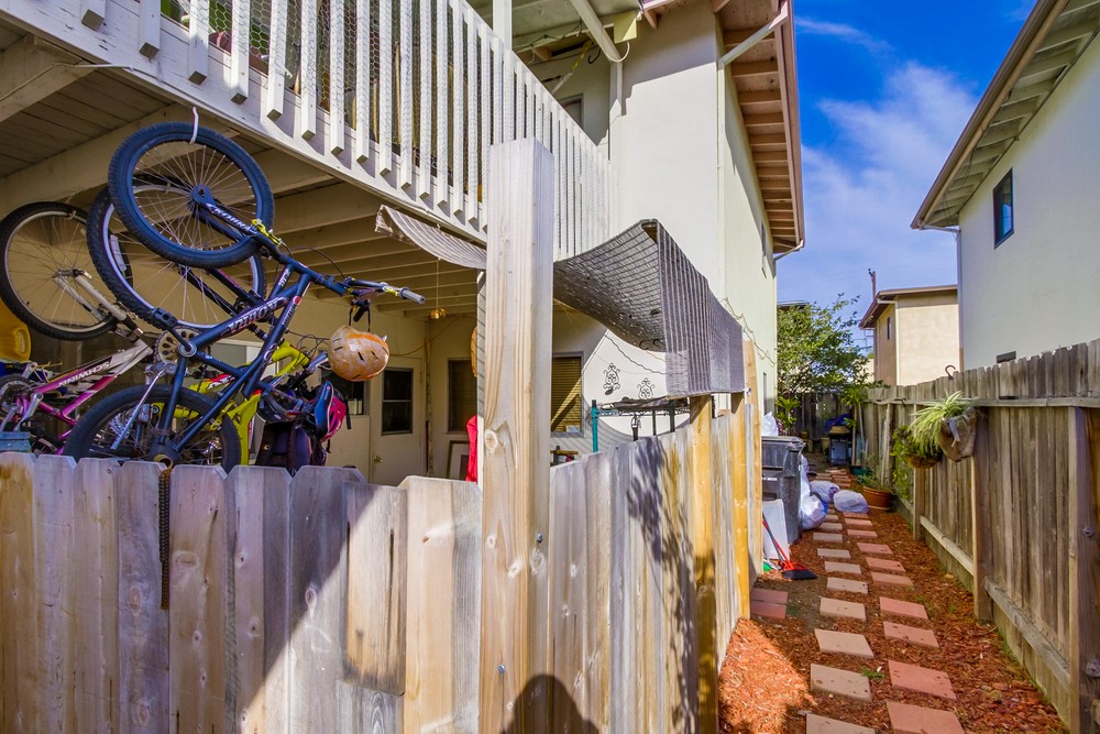 Virtual tour photo 12 of 21 for 8650 Hurlbut St