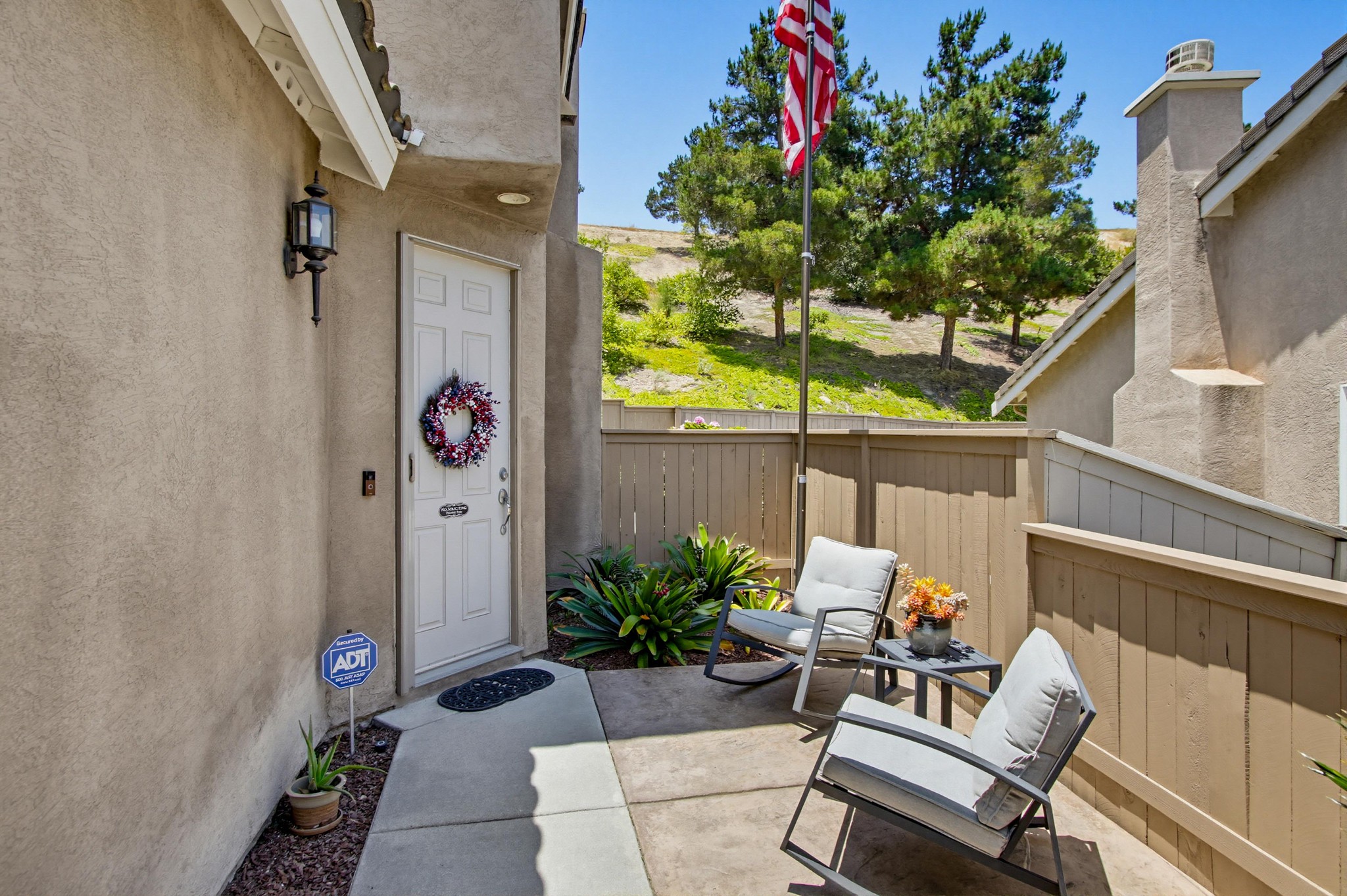 Virtual tour photo 5 of 66 for 866 Yosemite Dr