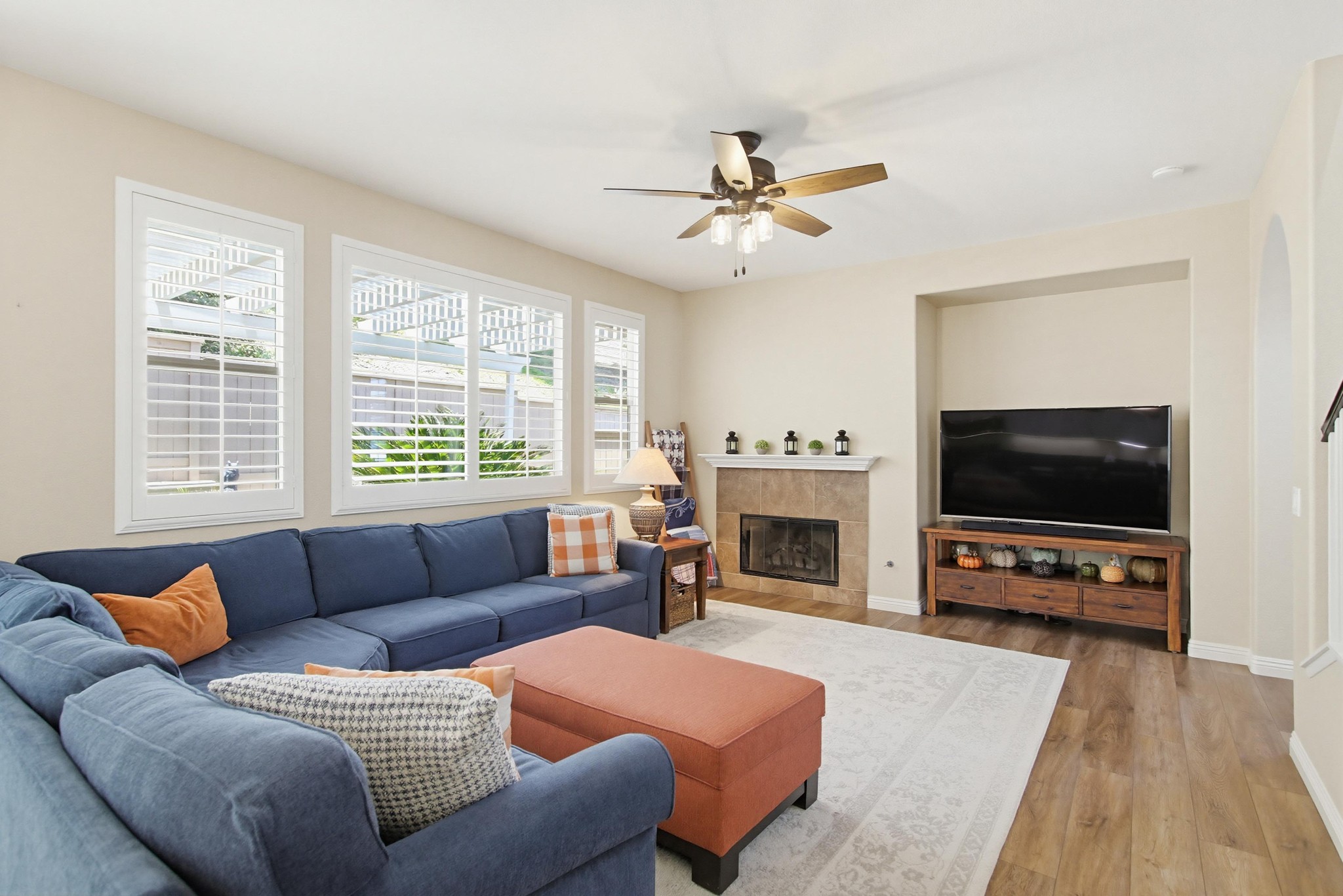 Virtual tour photo 8 of 66 for 866 Yosemite Dr