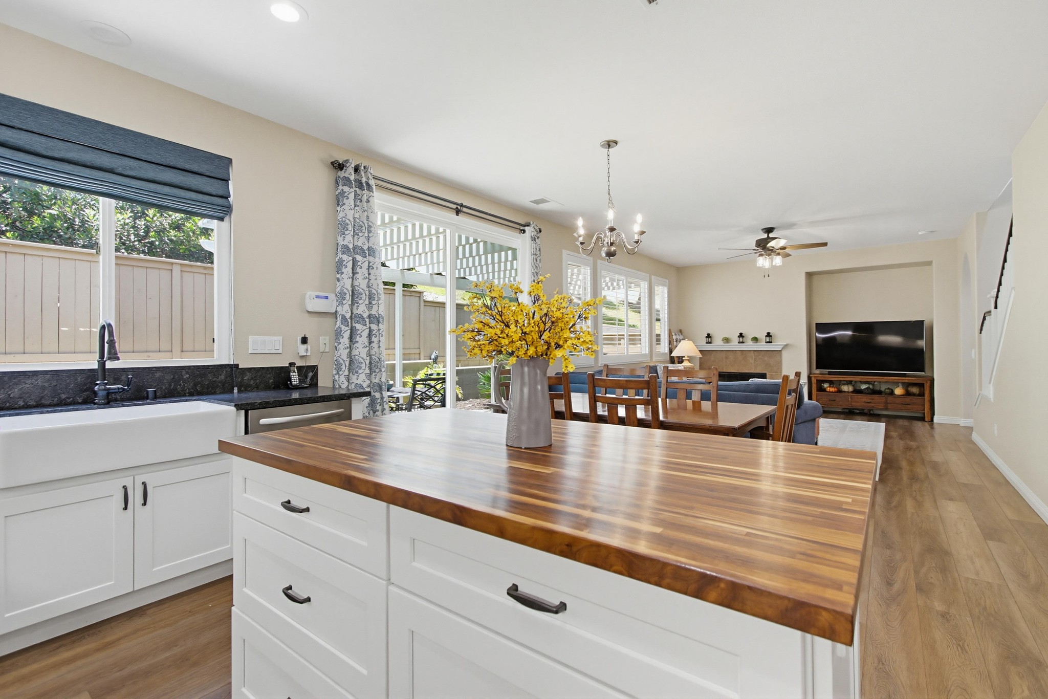 Virtual tour photo 13 of 66 for 866 Yosemite Dr