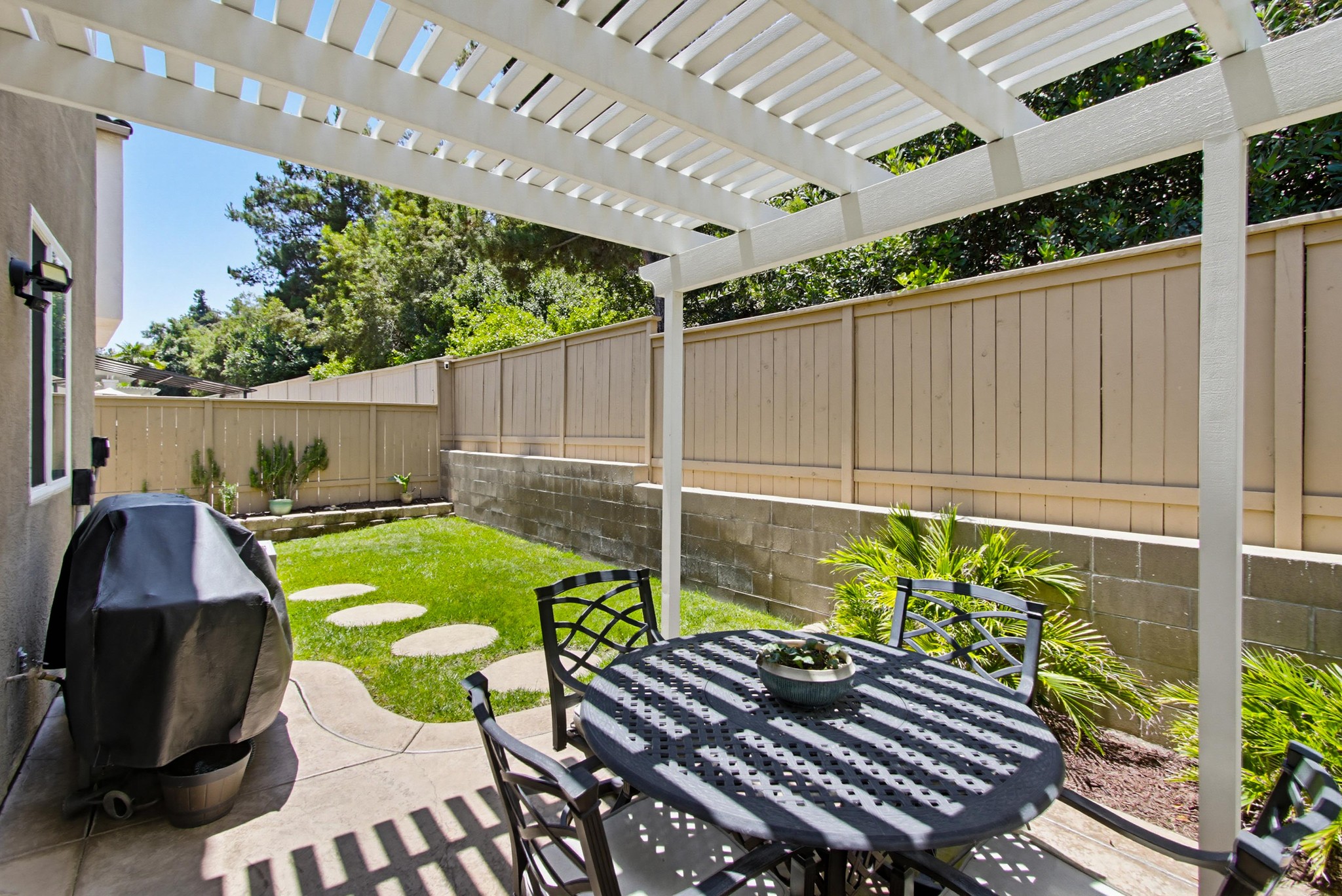 Virtual tour photo 49 of 66 for 866 Yosemite Dr