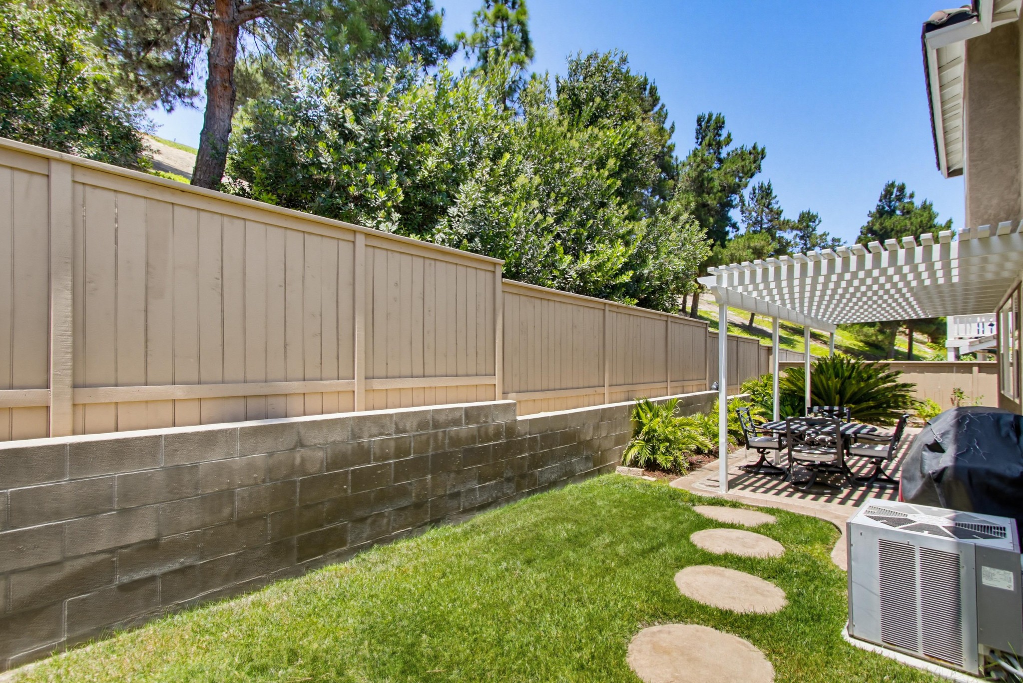 Virtual tour photo 50 of 66 for 866 Yosemite Dr