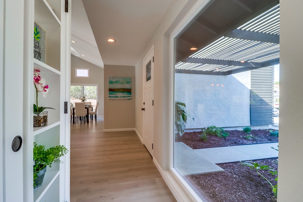 Virtual tour photo 11 of 39 for 8662 Robles Dr