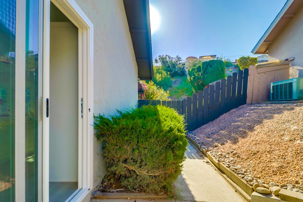 Virtual tour photo 31 of 39 for 8662 Robles Dr