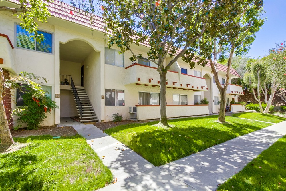 Virtual tour photo 3 of 30 for 8665 Lake Murray Blvd #6